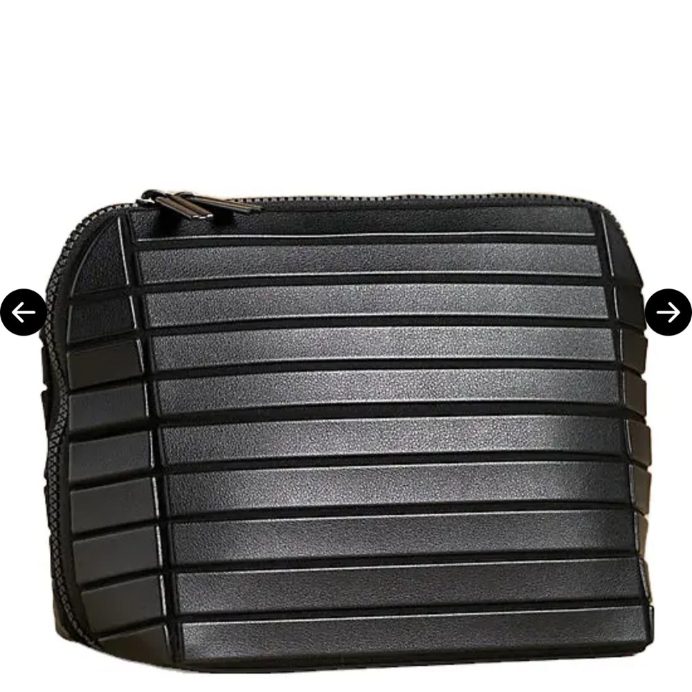 Parallelle medium traveler bag